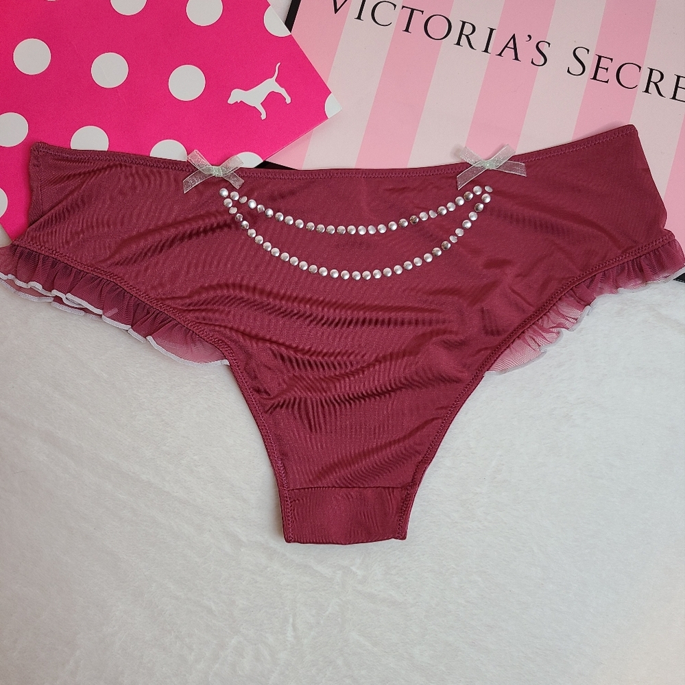 VTG VS Sexy Little Things Silky Satin Ruffle Cheeky Panty Size M